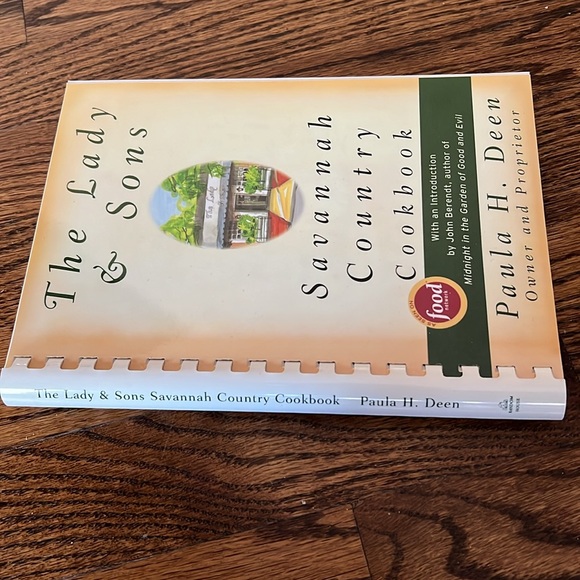 Signed copy of Paula Deen’s cookbook The Lady and Sons from the food network - Picture 4 of 4